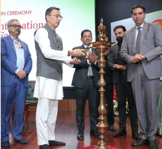 Union Minister Jitin Prasada inaugurating trade fair